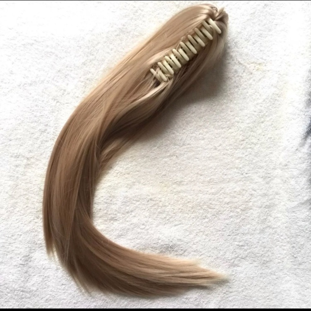 20” straight clawon synthetic hair extensions